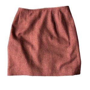 Le suite skirt suite